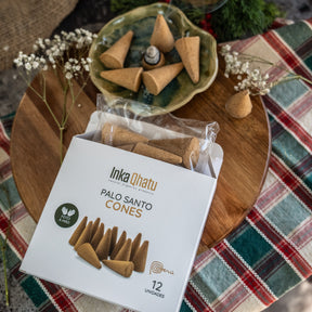 Palo Santo Cones | 12 unidades | Feito à mão